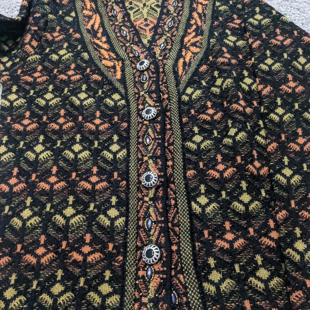 Sweaters - Picture 3 of 16